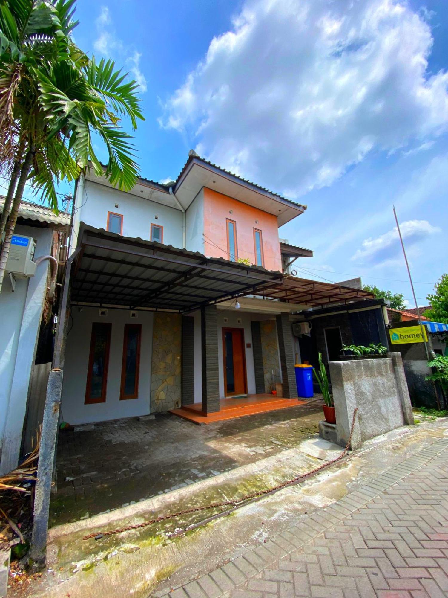 Jogja Day Inn Yogyakarta Exterior foto