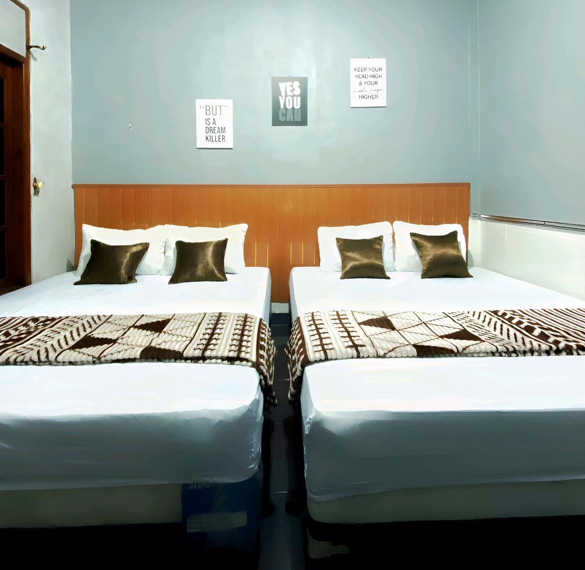 Jogja Day Inn Yogyakarta Exterior foto