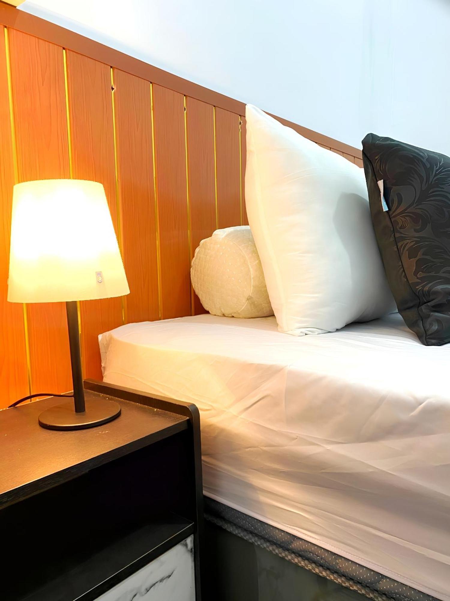 Jogja Day Inn Yogyakarta Exterior foto